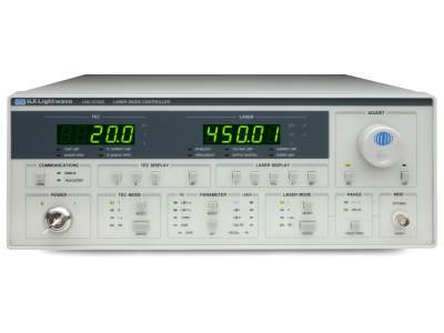 LDC-3700C 激光二极管驱动器和温度控制器组合